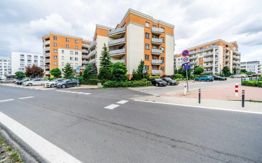 Oddzielna kuchnia, duży balkon, klimatyzacja